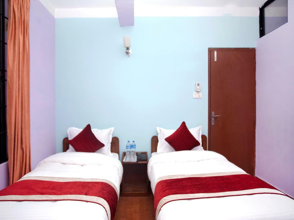 Allied Hotel Bālāju Kültér fotó