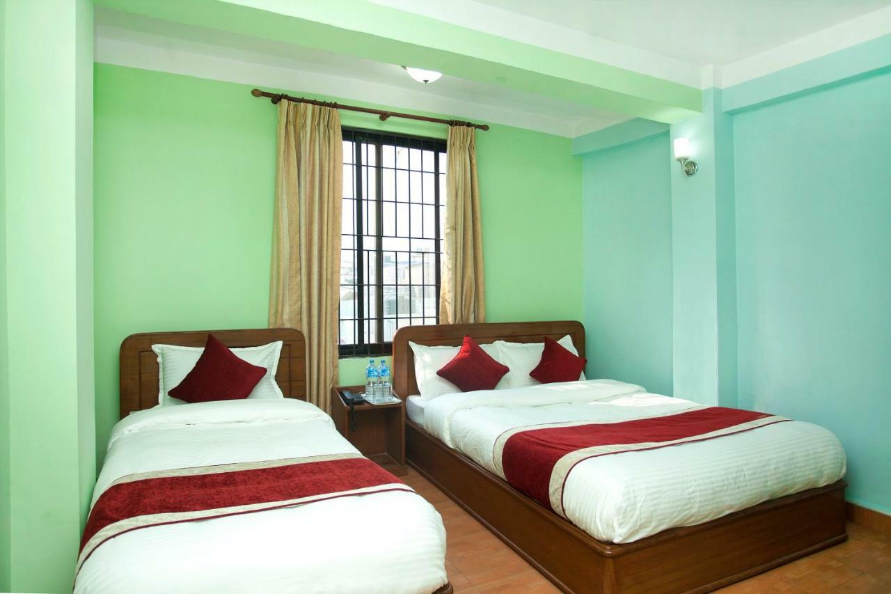 Allied Hotel Bālāju Kültér fotó